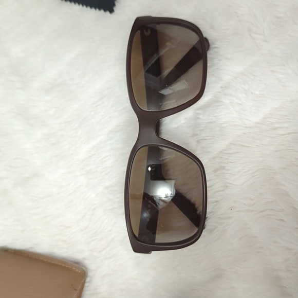 Prada Sunglasses With Case and Dust Cloth - Picture 2 of 12